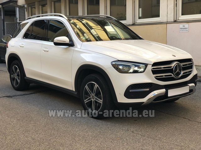 Rental Mercedes-Benz GLE 350 4Matic AMG equipment in France