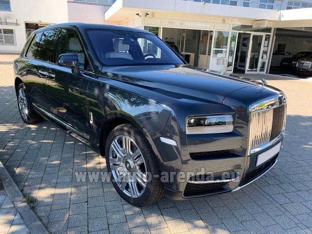 Rental Rolls-Royce Cullinan dark grey in Luxembourg