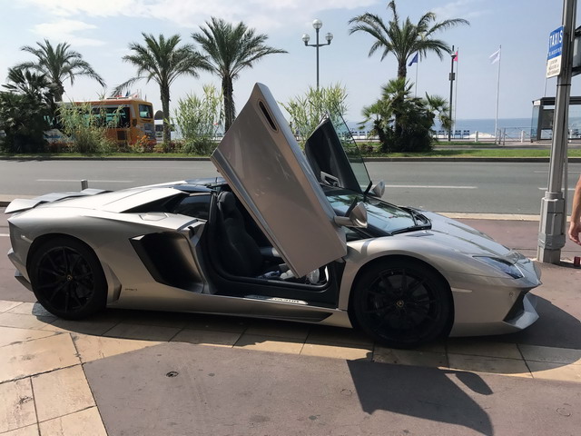 Reservation of a vehicle and rental an exotic exclusive car in Monaco