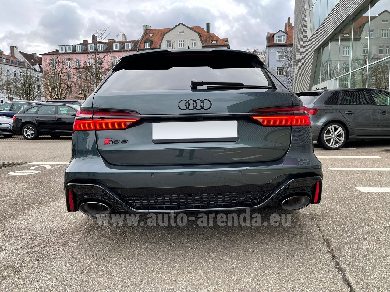 Аренда автомобиля Ауди RS6 Avant Performance 4.0 TFSI quattro 8-stufige  tiptronic в Германии