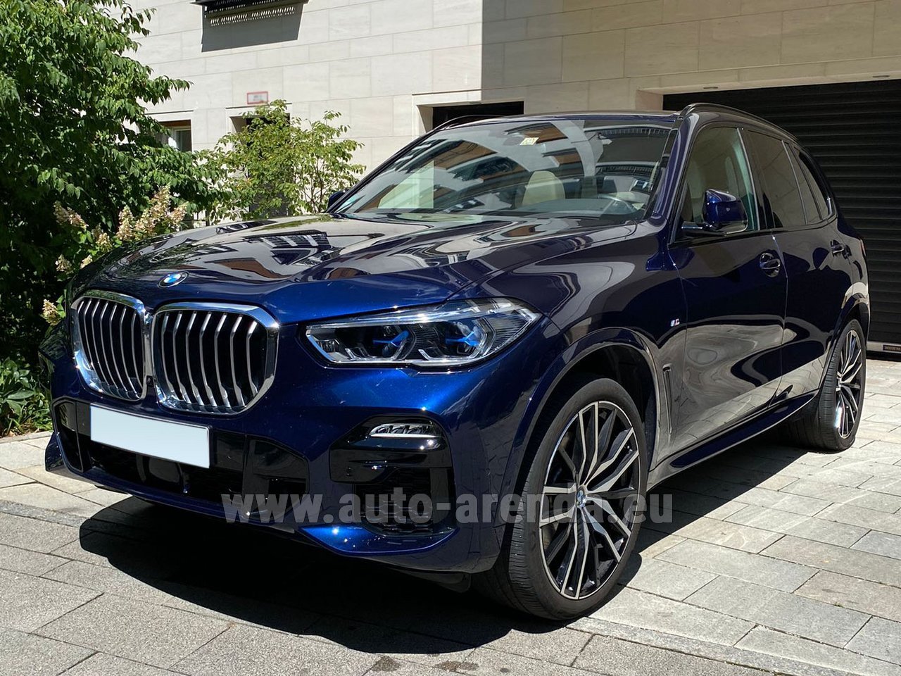 Аренда автомобиля БМВ X5 3.0d xDrive High Executive M Sport в Германии