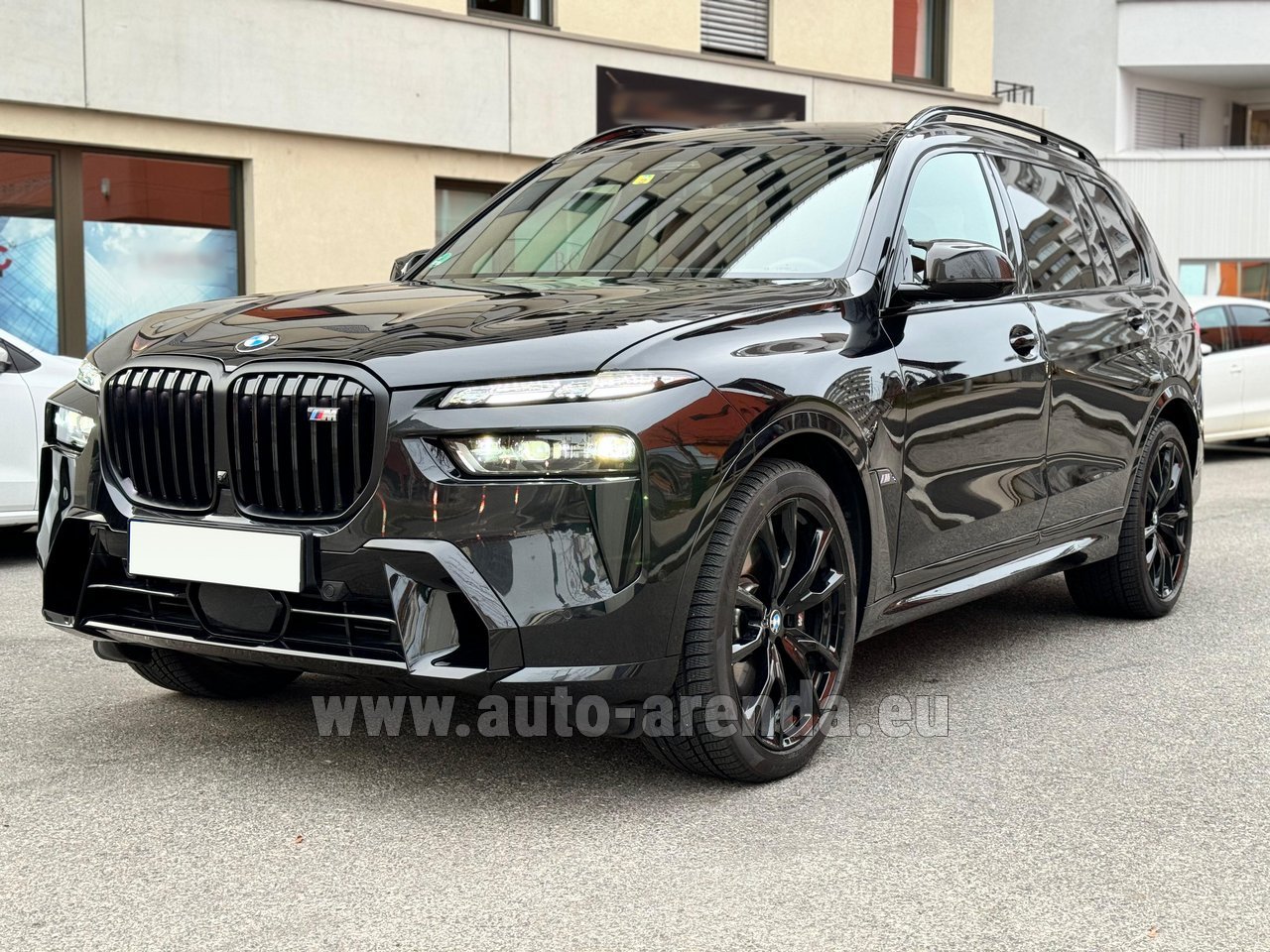 Аренда автомобиля БМВ X7 M60i XDrive High Executive M Sport (новая модель,  5+2 места) в Германии