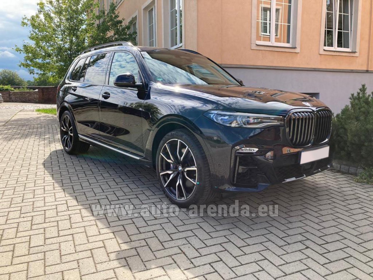 Аренда автомобиля БМВ X7 XDrive 30d (6 seats) High Executive M Sport TV в  Германии