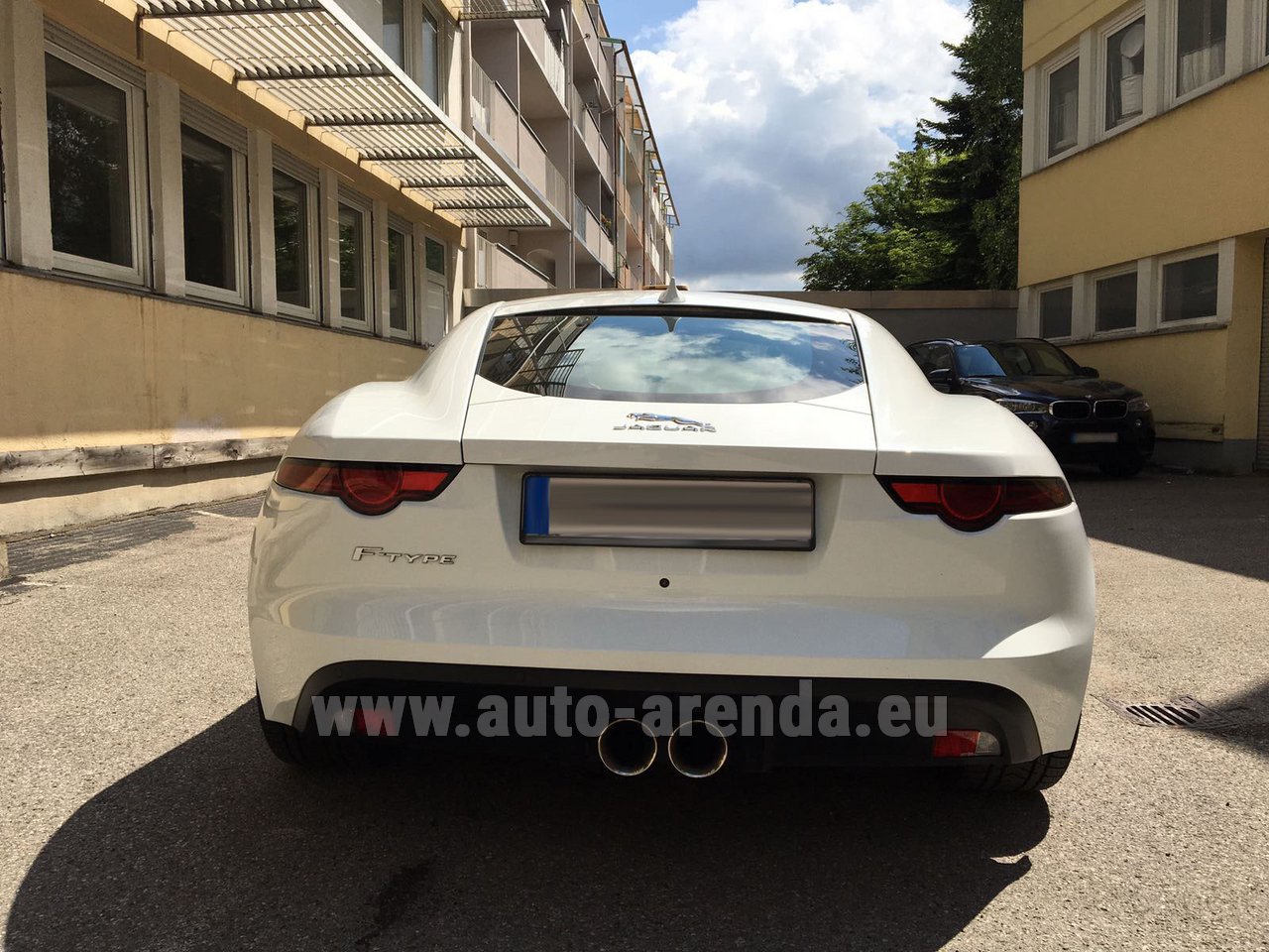 Аренда автомобиля Ягуар F-Type 3.0 Coupe в Швейцарии