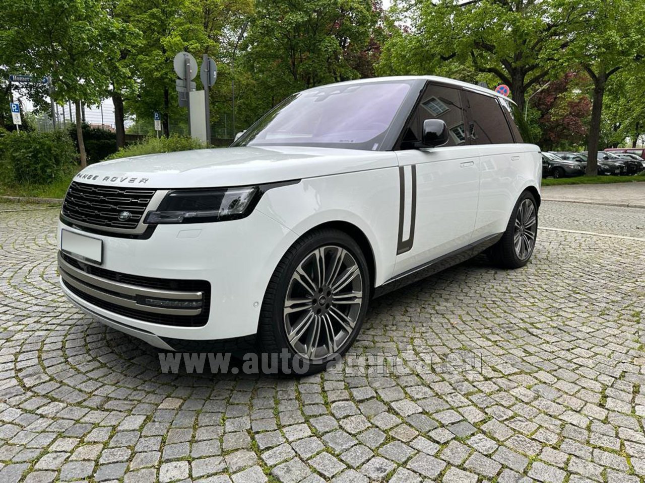 Аренда автомобиля Ленд Ровер Range Rover D350 Autobiography в Великобритании