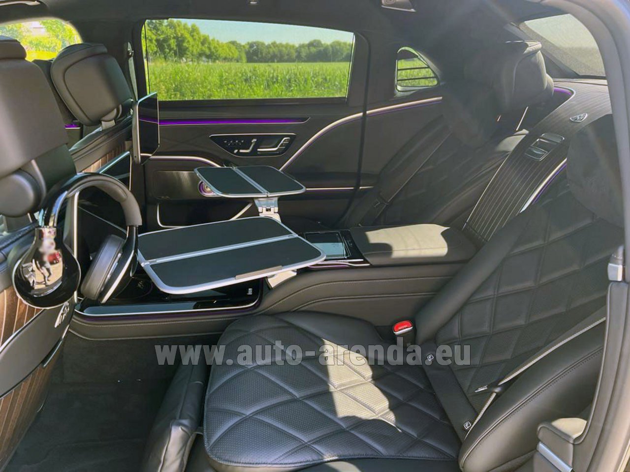 Аренда автомобиля Maybach Майбах S 500 L 4Matic V8 во Франции