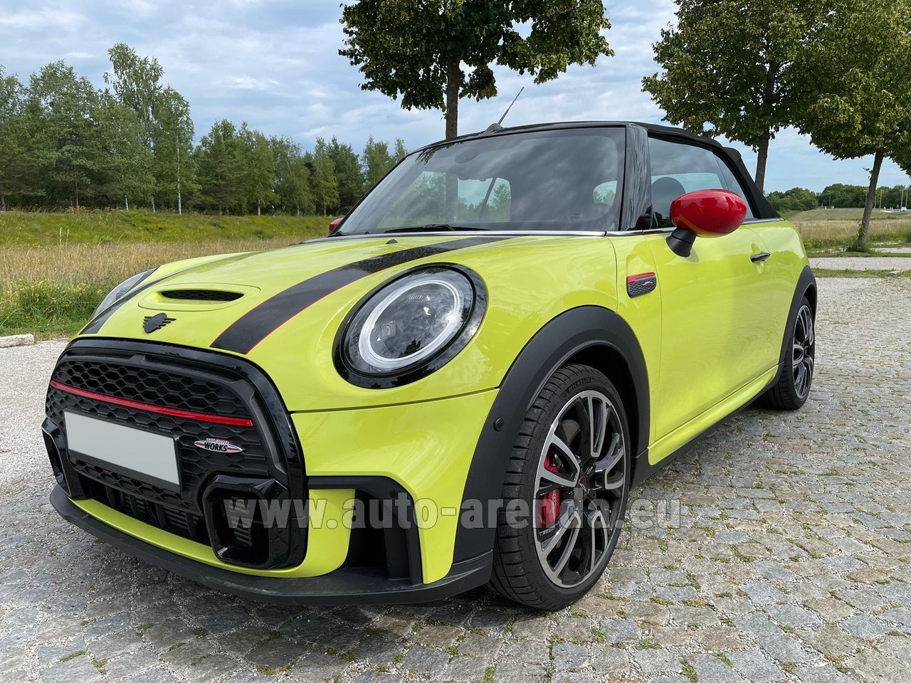 Аренда автомобиля MINI John Cooper S Works кабриолет в Италии