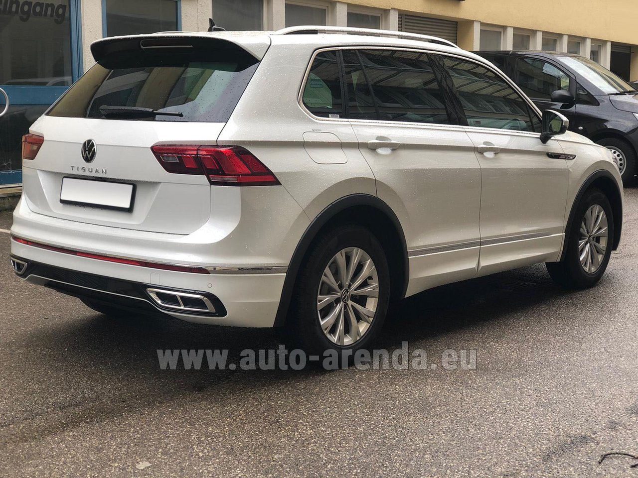 Аренда автомобиля Фольксваген Tiguan R Line 2.0 TSI 333 л.с. в Германии